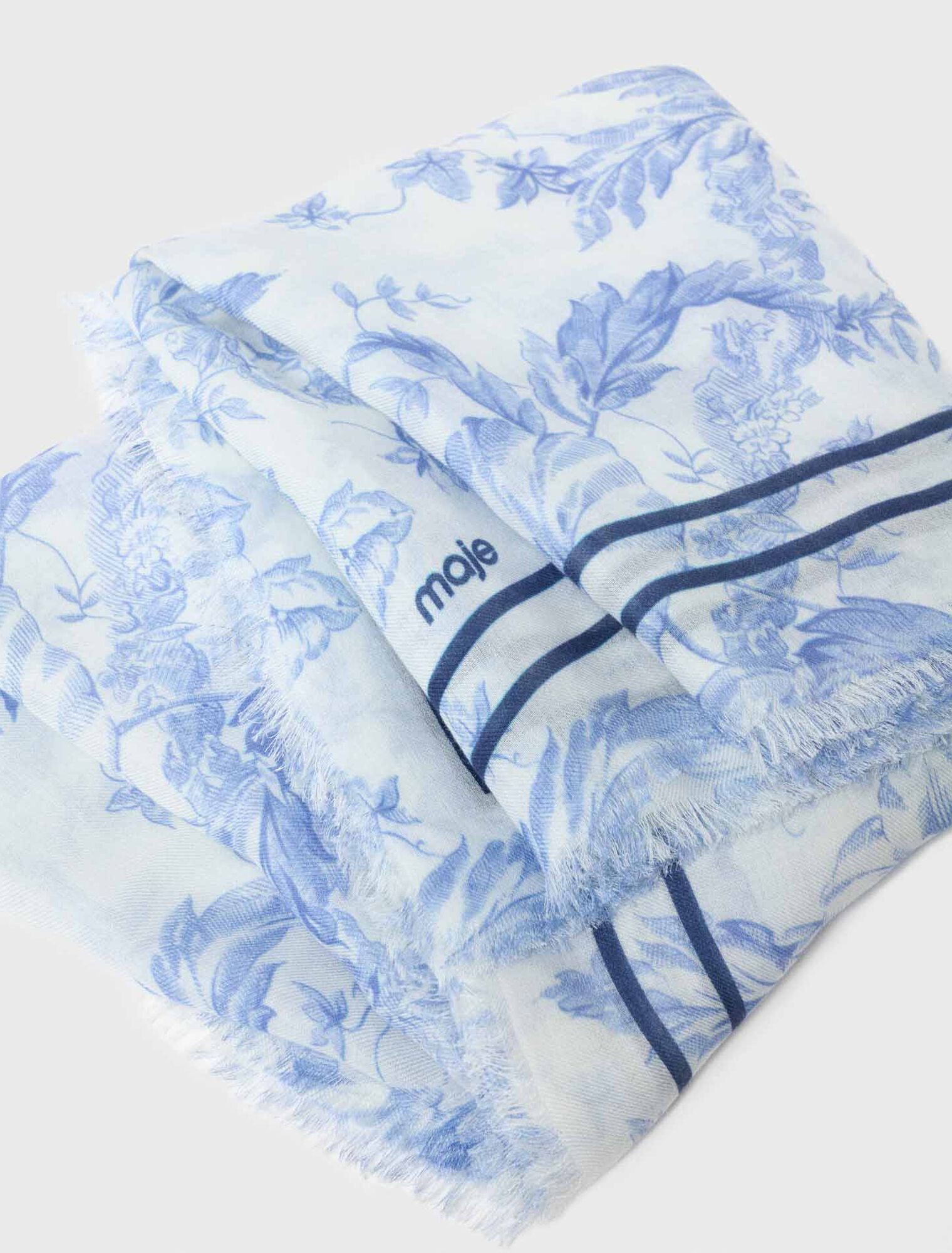 Pashmina de lana con estampado floral