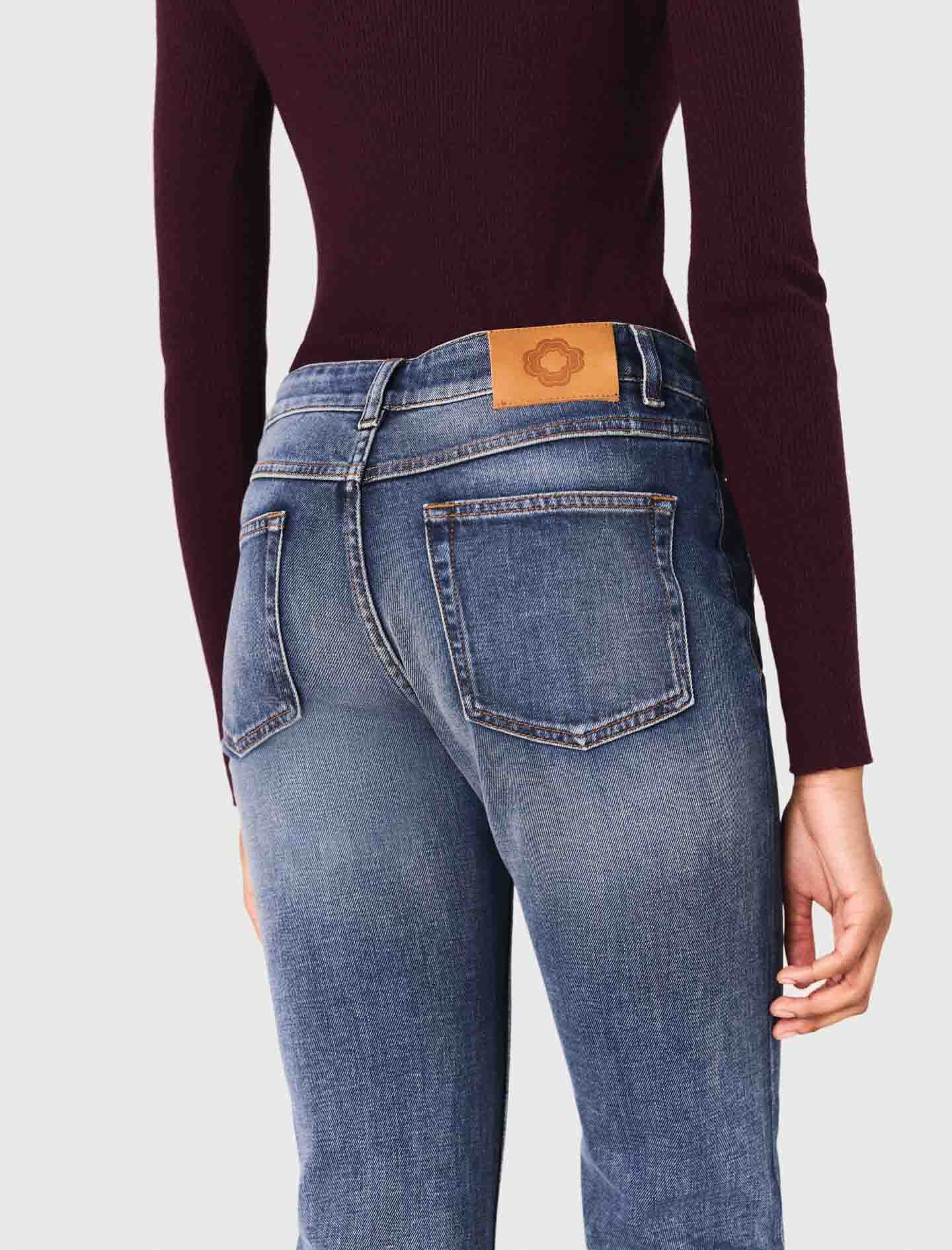 Pantalones vaqueros bootcut con bolsillos con cremallera