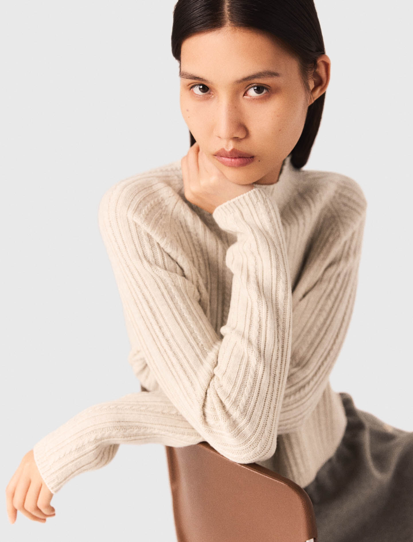 Sweater corto de punto cableado