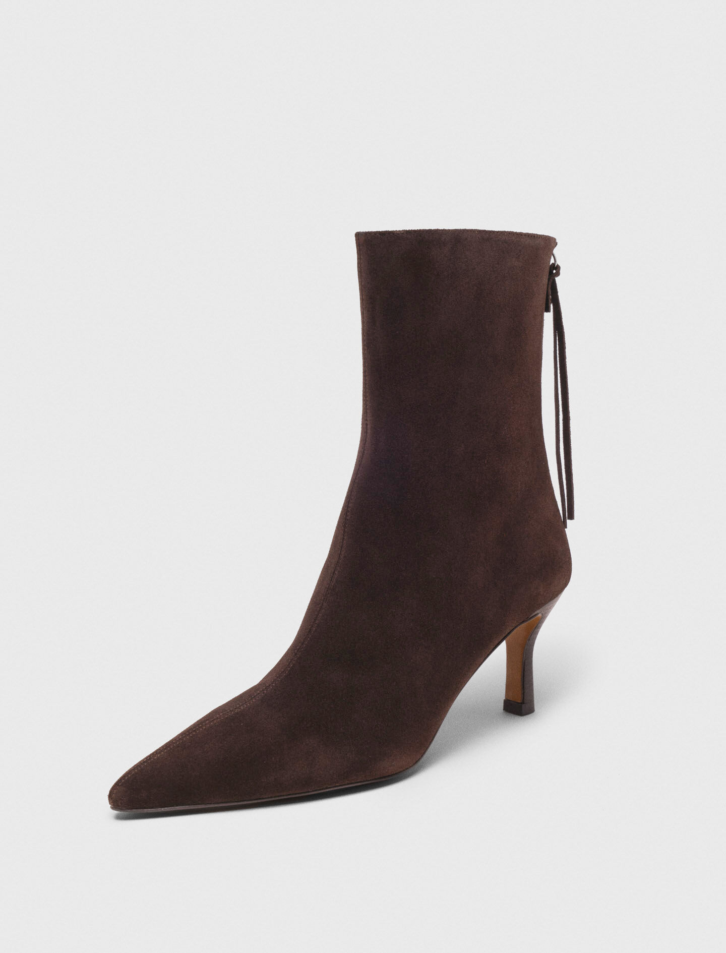 Botas tobilleras de ante marrón chocolate con cremallera