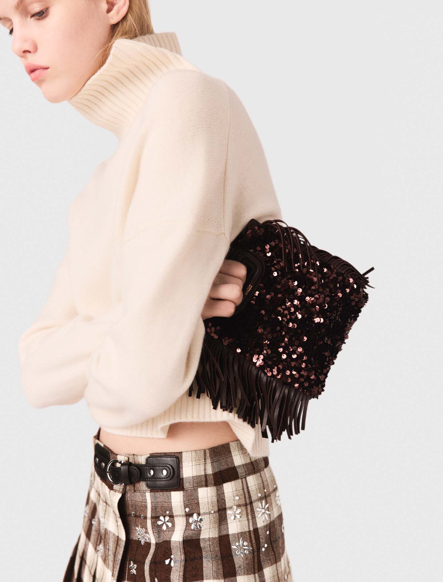 Falda plisada con brillantes