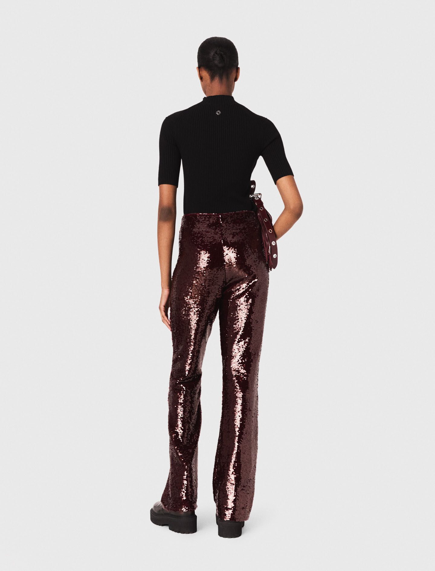 Pantalones bordados con lentejuelas
