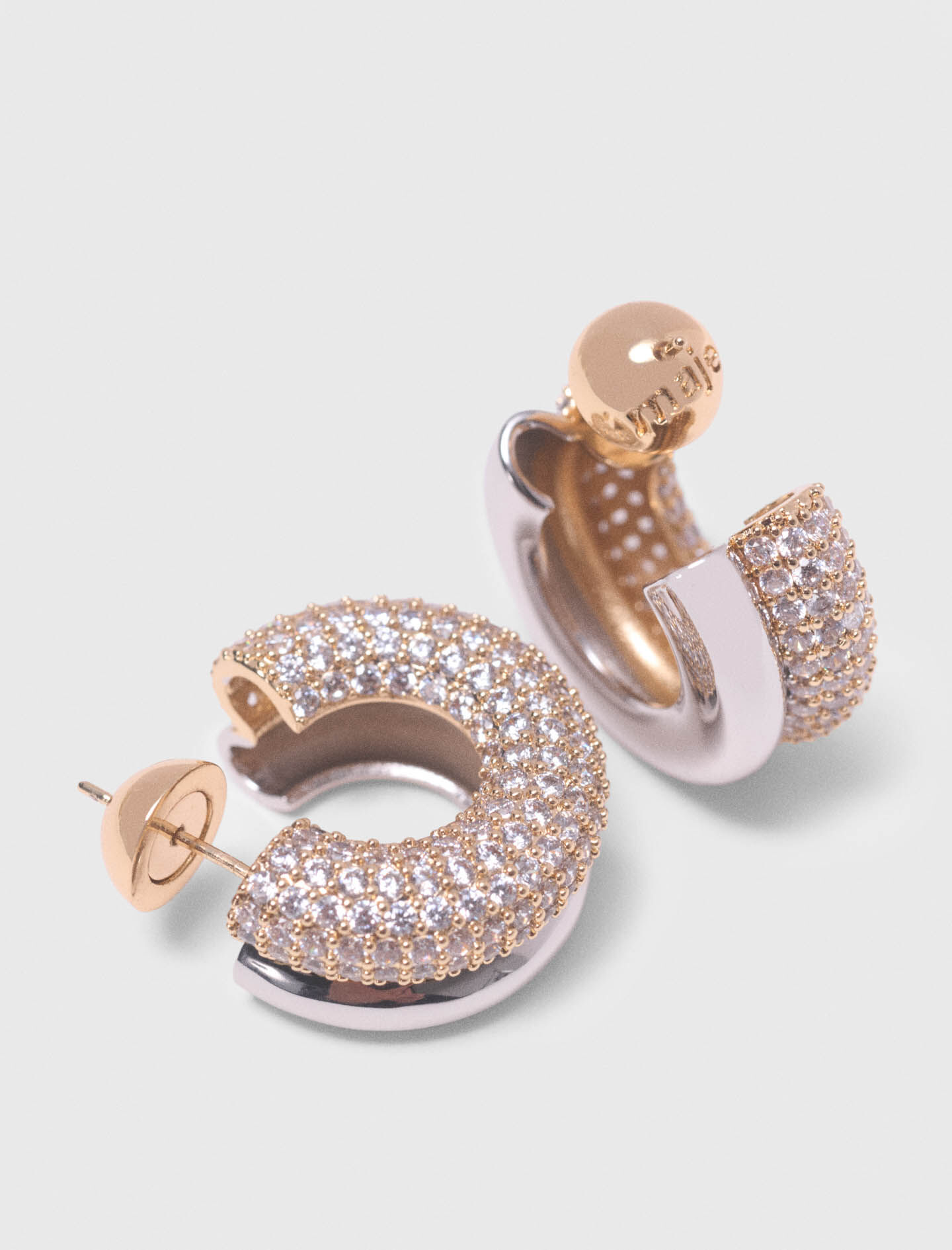 Aretes de diamantes sintéticos