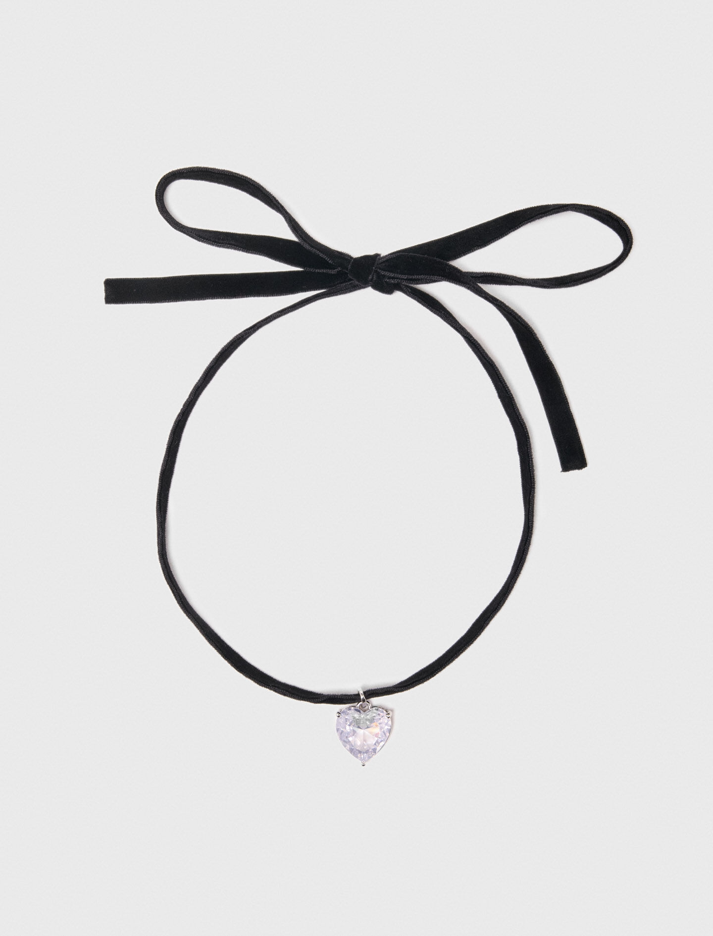 Collar de corazón con cordón de terciopelo